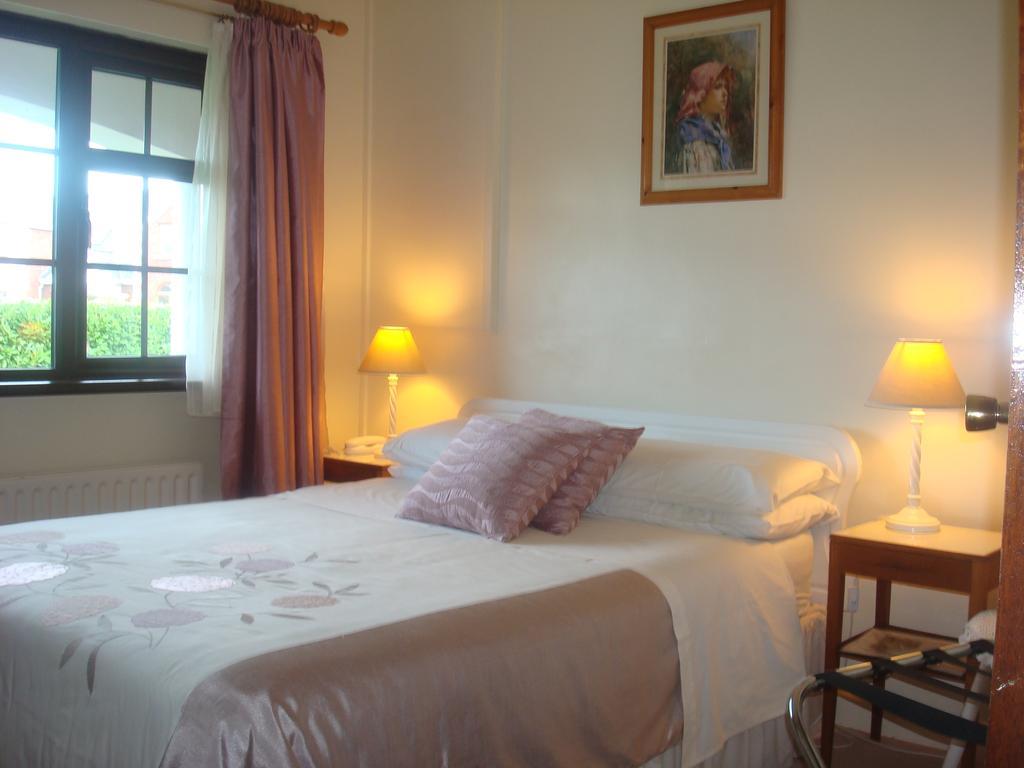 Athlumney Manor Guest